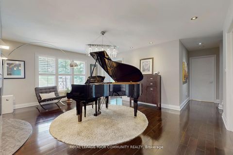Photo 9 at 29 Curtis Crescent, King City, King