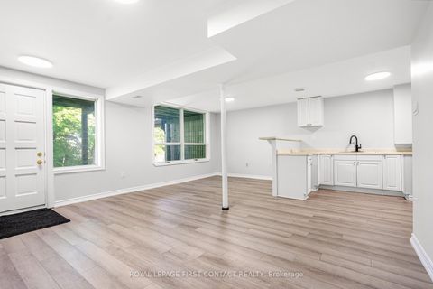 Photo 10 at 14&16 Peel Street, Codrington, Barrie