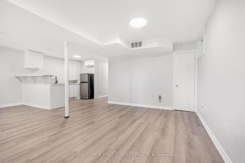 Photo 11 at 14&16 Peel Street, Codrington, Barrie