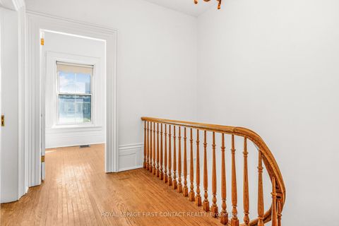 Photo 15 at 14&16 Peel Street, Codrington, Barrie