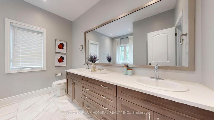Photo 22 at 7 Fitzmaurice Drive, Patterson, Vaughan