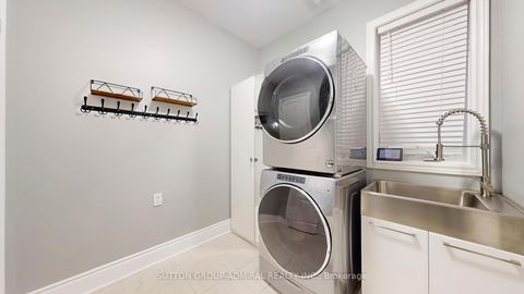 Photo 15 at 7 Fitzmaurice Drive, Patterson, Vaughan