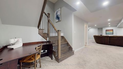 Photo 31 at 7 Fitzmaurice Drive, Patterson, Vaughan