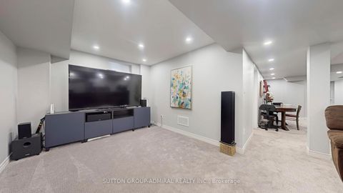 Photo 33 at 7 Fitzmaurice Drive, Patterson, Vaughan