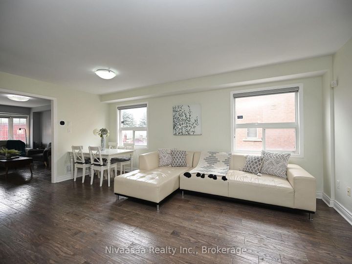 Photo 4 at 38 Amethyst Circle, Bram East, Brampton