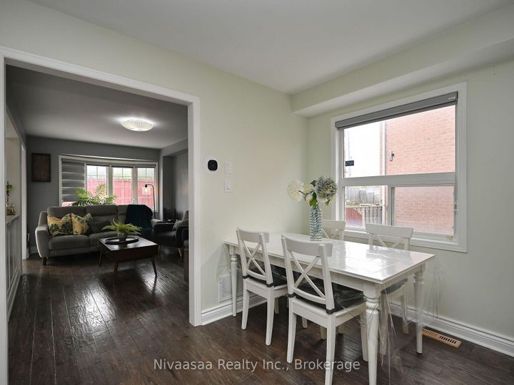 Photo 6 at 38 Amethyst Circle, Bram East, Brampton