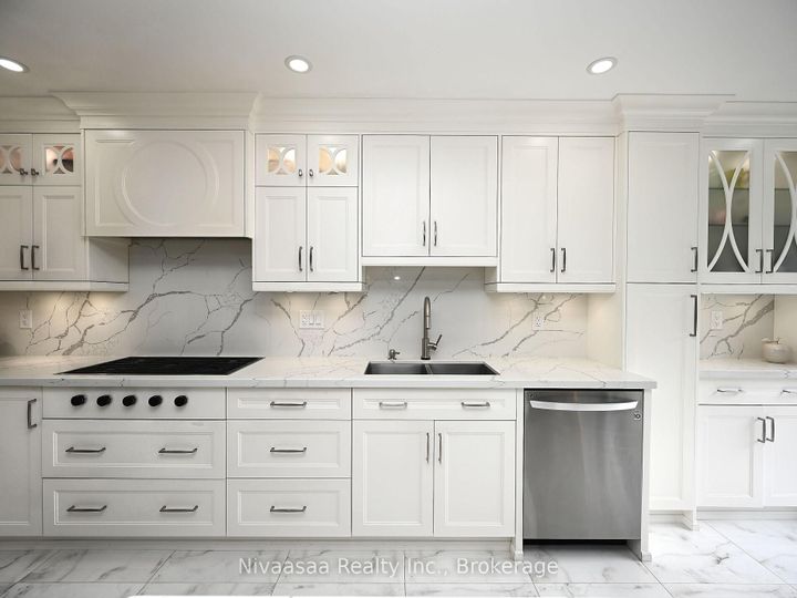Photo 11 at 38 Amethyst Circle, Bram East, Brampton