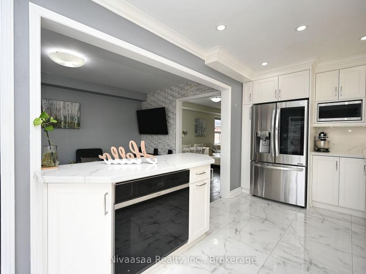 Photo 12 at 38 Amethyst Circle, Bram East, Brampton