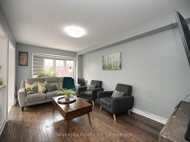 Photo 13 at 38 Amethyst Circle, Bram East, Brampton
