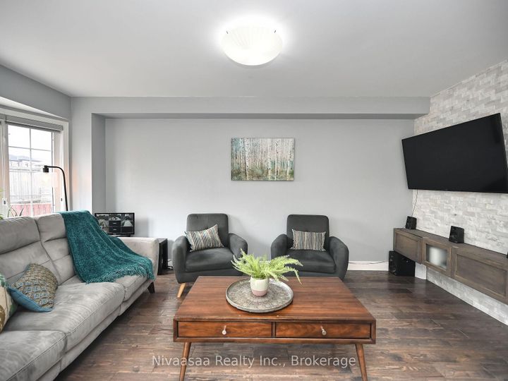 Photo 14 at 38 Amethyst Circle, Bram East, Brampton