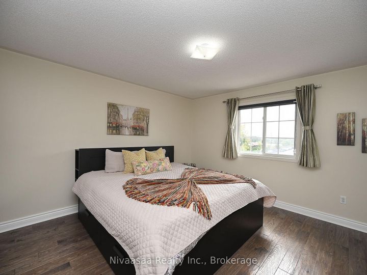 Photo 17 at 38 Amethyst Circle, Bram East, Brampton