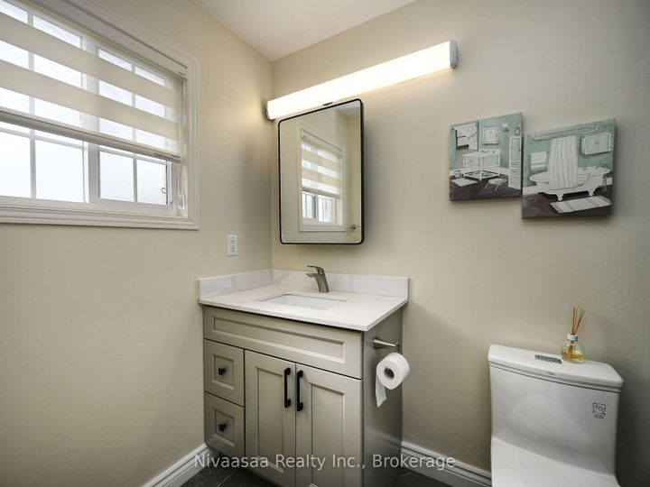 Photo 19 at 38 Amethyst Circle, Bram East, Brampton
