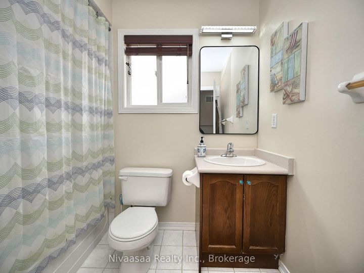 Photo 25 at 38 Amethyst Circle, Bram East, Brampton