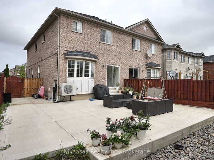 Photo 35 at 38 Amethyst Circle, Bram East, Brampton