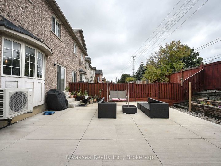 Photo 37 at 38 Amethyst Circle, Bram East, Brampton