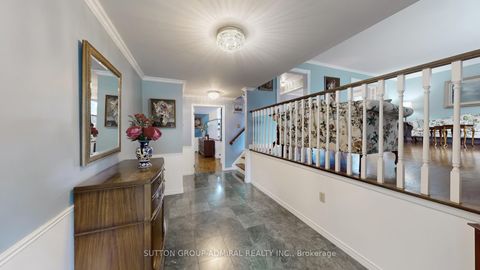 Photo 4 at 51 Blue Spruce Lane, Royal Orchard, Markham