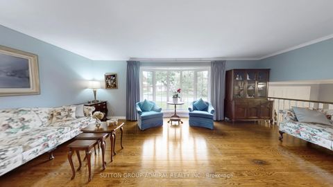 Photo 7 at 51 Blue Spruce Lane, Royal Orchard, Markham