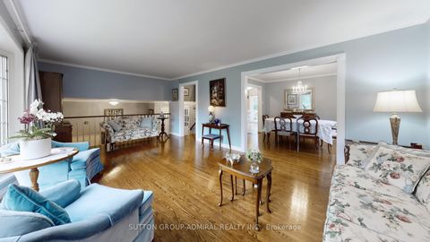 Photo 8 at 51 Blue Spruce Lane, Royal Orchard, Markham