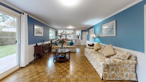 Photo 12 at 51 Blue Spruce Lane, Royal Orchard, Markham