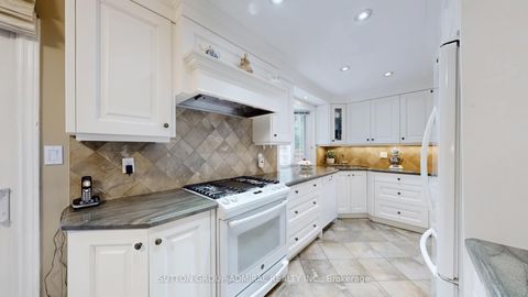 Photo 21 at 51 Blue Spruce Lane, Royal Orchard, Markham