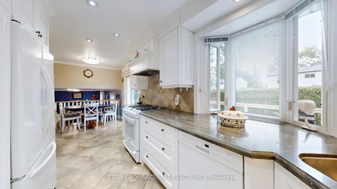 Photo 22 at 51 Blue Spruce Lane, Royal Orchard, Markham
