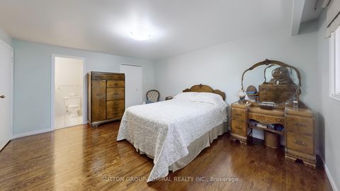 Photo 25 at 51 Blue Spruce Lane, Royal Orchard, Markham