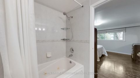 Photo 28 at 51 Blue Spruce Lane, Royal Orchard, Markham