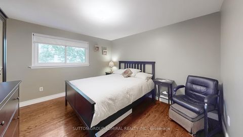Photo 30 at 51 Blue Spruce Lane, Royal Orchard, Markham