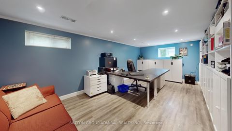 Photo 36 at 51 Blue Spruce Lane, Royal Orchard, Markham