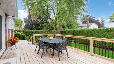 Photo 40 at 51 Blue Spruce Lane, Royal Orchard, Markham