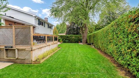 Photo 41 at 51 Blue Spruce Lane, Royal Orchard, Markham