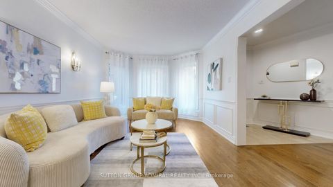 Photo 2 at 6 Mcdougall Court, Uplands, Vaughan