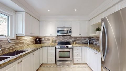 Photo 11 at 6 Mcdougall Court, Uplands, Vaughan