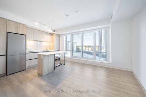 Photo 6 at 7950 Bathurst Street, Beverley Glen, Vaughan