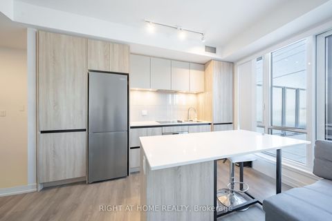 Photo 11 at 7950 Bathurst Street, Beverley Glen, Vaughan