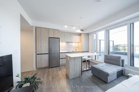 Photo 12 at 7950 Bathurst Street, Beverley Glen, Vaughan