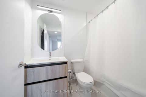 Photo 17 at 7950 Bathurst Street, Beverley Glen, Vaughan