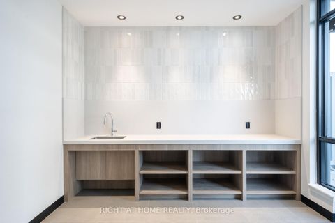 Photo 34 at 7950 Bathurst Street, Beverley Glen, Vaughan