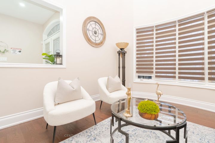 Photo 10 at 39 Huntspoint Drive, Bram East, Brampton