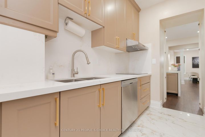 Photo 27 at 39 Huntspoint Drive, Bram East, Brampton