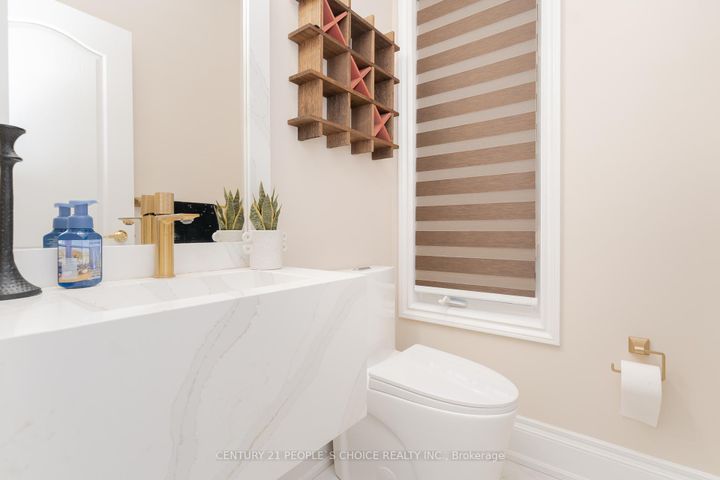 Photo 29 at 39 Huntspoint Drive, Bram East, Brampton