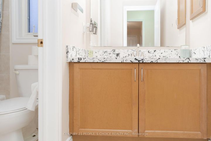 Photo 41 at 39 Huntspoint Drive, Bram East, Brampton