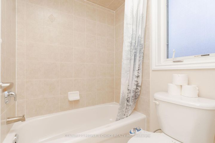 Photo 42 at 39 Huntspoint Drive, Bram East, Brampton