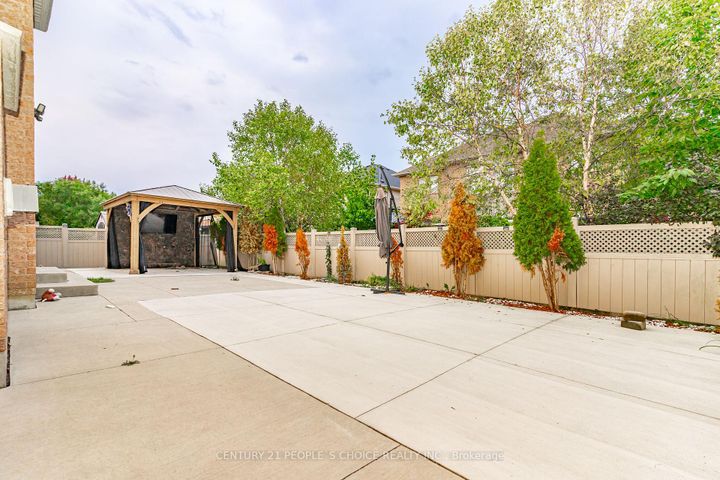 Photo 46 at 39 Huntspoint Drive, Bram East, Brampton