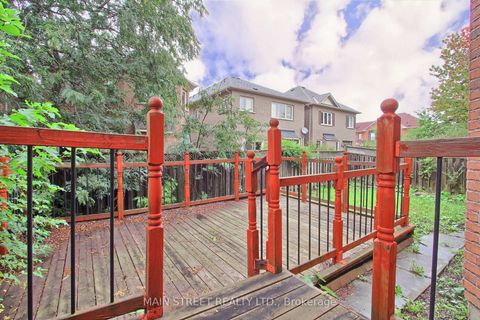 Photo 19 at 4 Cider Crescent Crescent, Oak Ridges, Richmond Hill