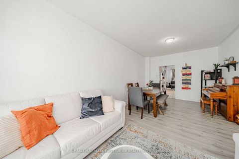 Photo 11 at 19 Kidd Terrace, York University Heights, Toronto
