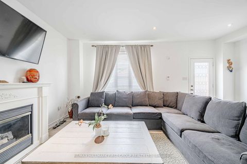 Photo 19 at 19 Kidd Terrace, York University Heights, Toronto