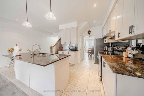 Photo 22 at 19 Kidd Terrace, York University Heights, Toronto