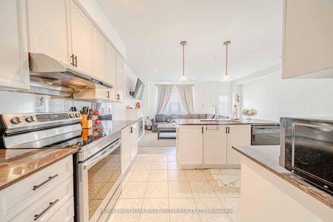 Photo 26 at 19 Kidd Terrace, York University Heights, Toronto