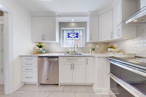 Photo 10 at 100 Lankin Boulevard, East York, Toronto